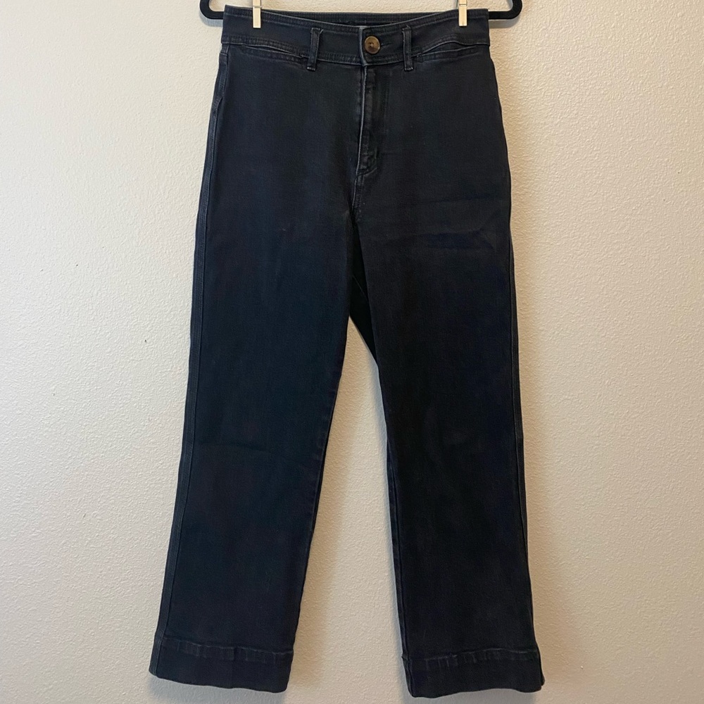 Loft black wide leg high waisted cropped jeans. Size 4 petite